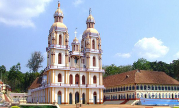 Kiosk At Kuravilangad Church